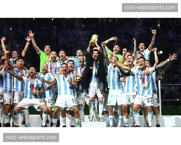 阿根廷斯卡洛尼卫冕压力,梅西最后一届世界杯心态调整